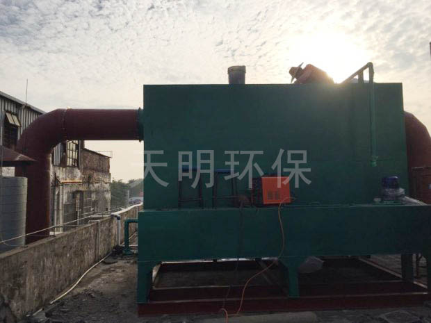 湿式净化器施工安装中